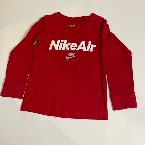 2 boys Nike tee shirts - Picture 2 of 5